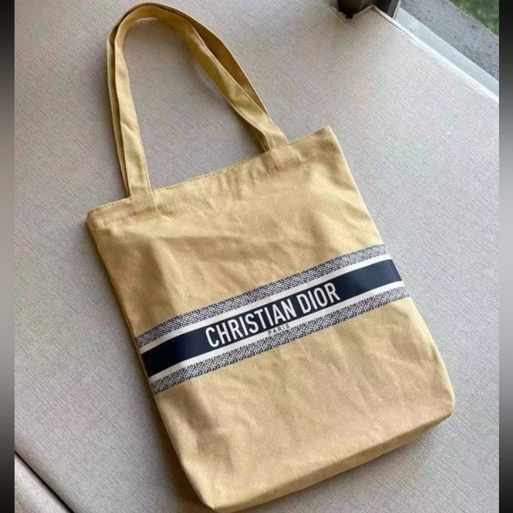 Dior Beauty Canvas Beige Tote Bag Dior VIP Tote Brand New - Picture 1 of 15